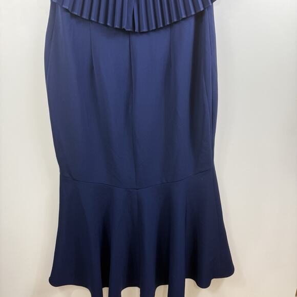 Theia Stretch Crepe Fitted Mermaid Gown with Pleated Cape Size 16 Evening Formal - Picture 12 of 16